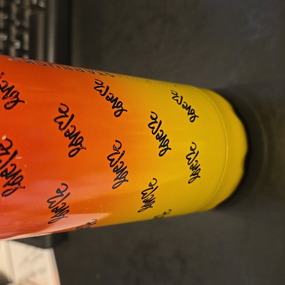 Starbucks love classic 2010 Love Me NYC - Picture 4 of 8